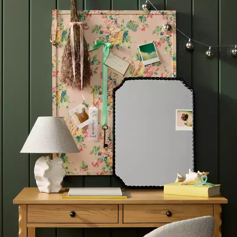 Miroir en fer forgé 18"x24" - Threshold™ conçu avec Studio McGee