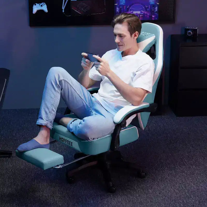 Hoffree Leather Massage Gaming Chair Ergonomic Office PC Chair with Bluetooth Speaker & Footrest