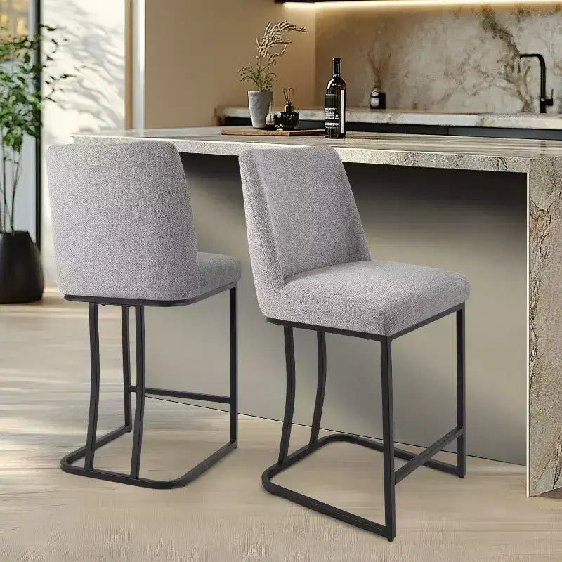 Tabouret de comptoir rembourré Vatros avec structure en métal, tabourets de bar en lin