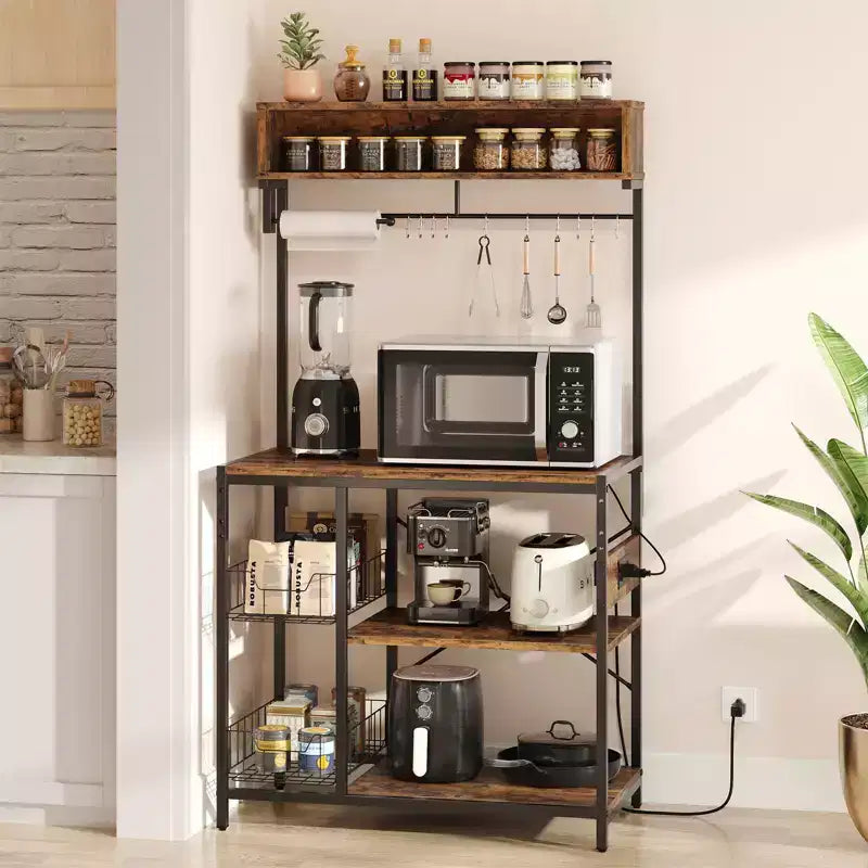 Bestier 65 Étagère de cuisine avec prises électriques, étagères de rangement de cuisine à 5 niveaux, support de micro-ondes avec 2 paniers métalliques et 10 crochets