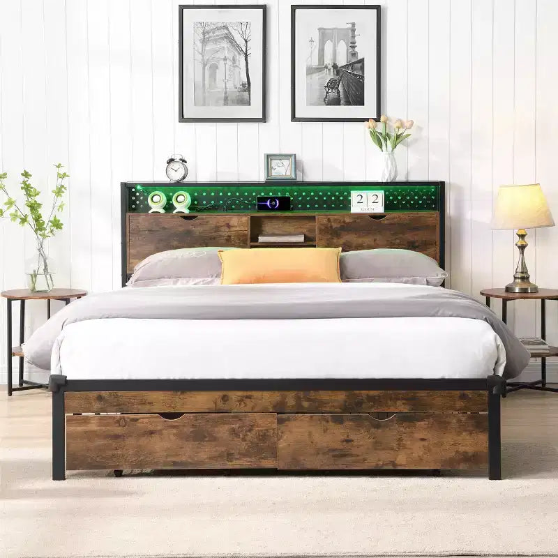 Cadre de lit en métal Okak King avec tête et pied de lit en bois USB, cadre de lit plateforme avec station de recharge, lumières LED pour chambre, noir marron