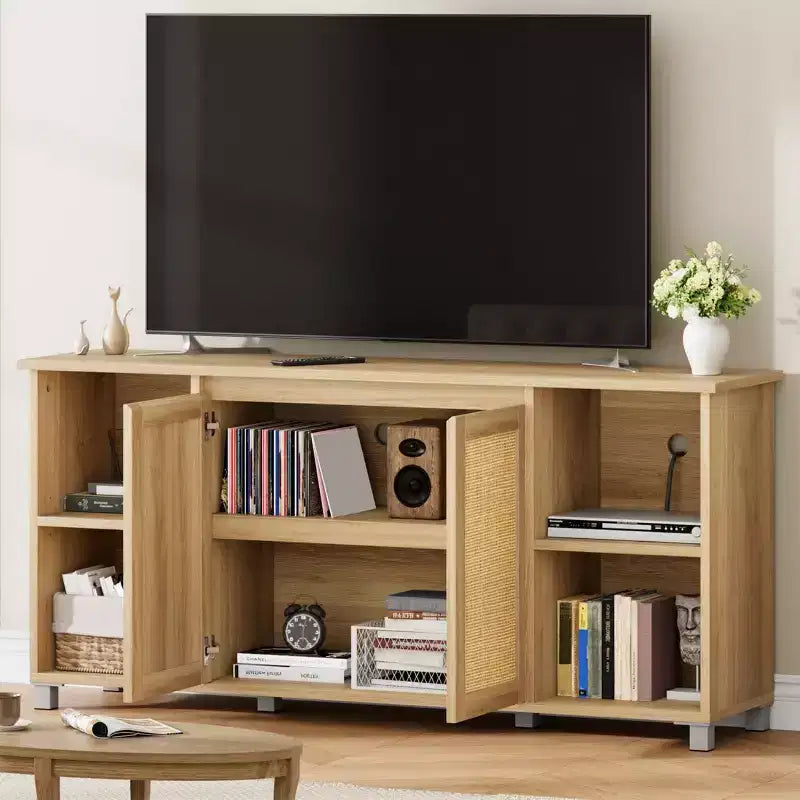 Meuble TV 70 po milieu de siècle avec armoire à portes en rotin et étagère ouverte, meuble console média en bois naturel et panneau MDF, consoles TV bohèmes pour salon