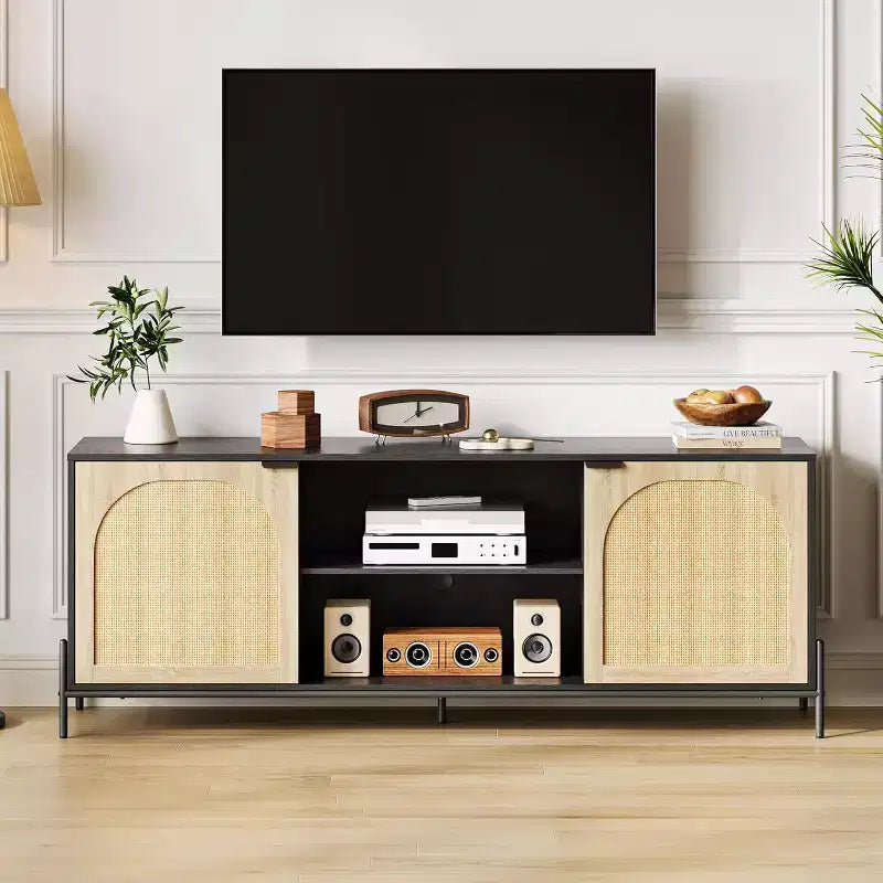 Meuble TV en rotin arqué avec cadre en métal - Armoire de rangement en panneaux de particules/MDF, noir/chêne pour téléviseurs de 75 pouces
