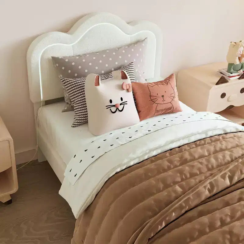 GustoWave Twin Velvet Princess Platform Bed, with Smart LED and Drawer