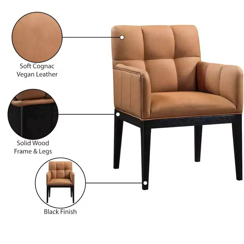 Meridian Furniture, Chaise de salle à manger Adrian en similicuir (lot de 2)