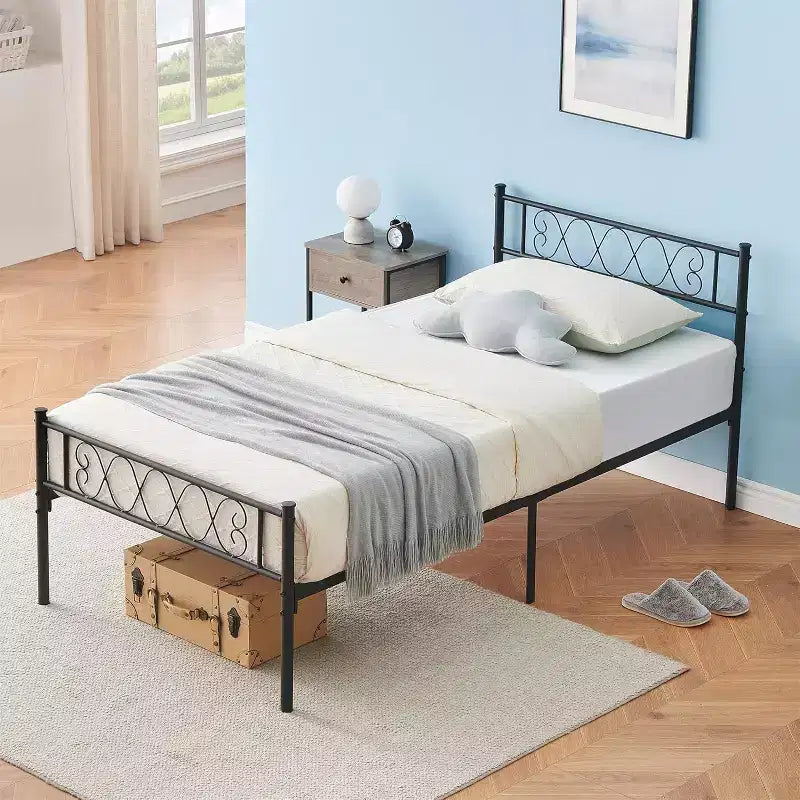 Cadre de Lit Métallique pour Lit Double/Double XL/Queen avec Tête de Lit en Forme de Cœur, Rangement Sous le Lit, Pas Besoin de Sommier Tapissier Pour Enfants et Adolescents