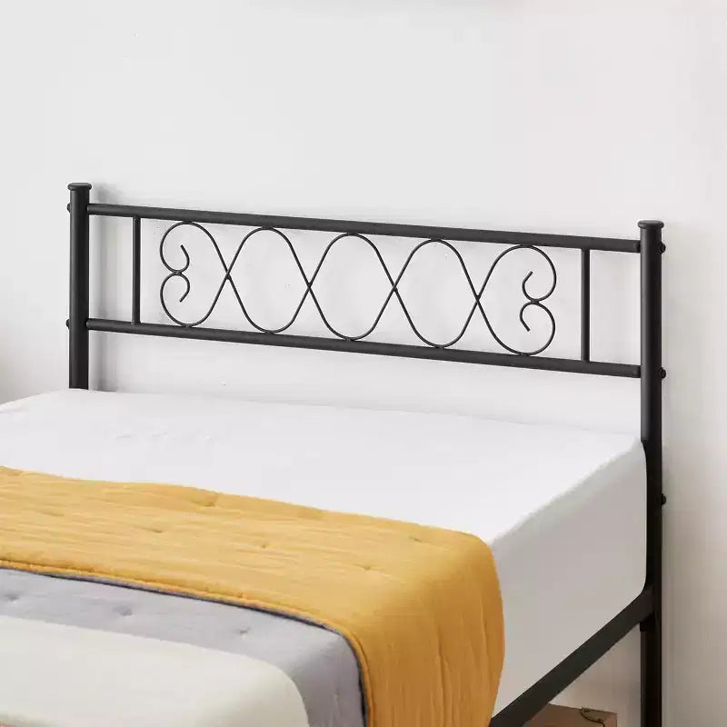 Cadre de Lit Métallique pour Lit Double/Double XL/Queen avec Tête de Lit en Forme de Cœur, Rangement Sous le Lit, Pas Besoin de Sommier Tapissier Pour Enfants et Adolescents