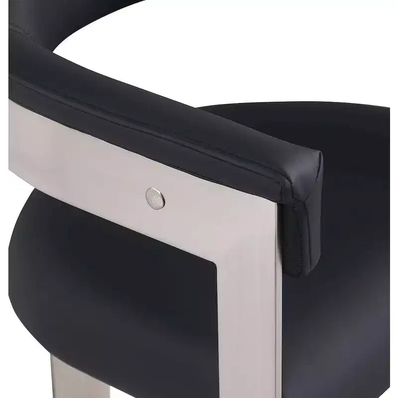 Meridian Furniture, Chaises de salle à manger Romeo en similicuir (lot de 2)