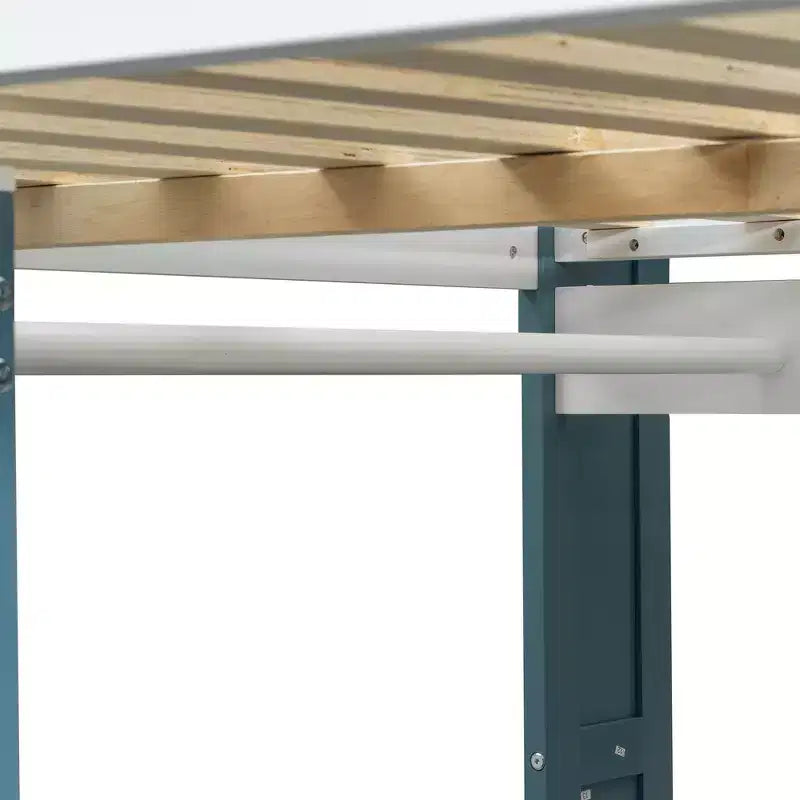 Lit mezzanine pleine grandeur Whisen Wood avec étagères de rangement, tringles à vêtements et bureau