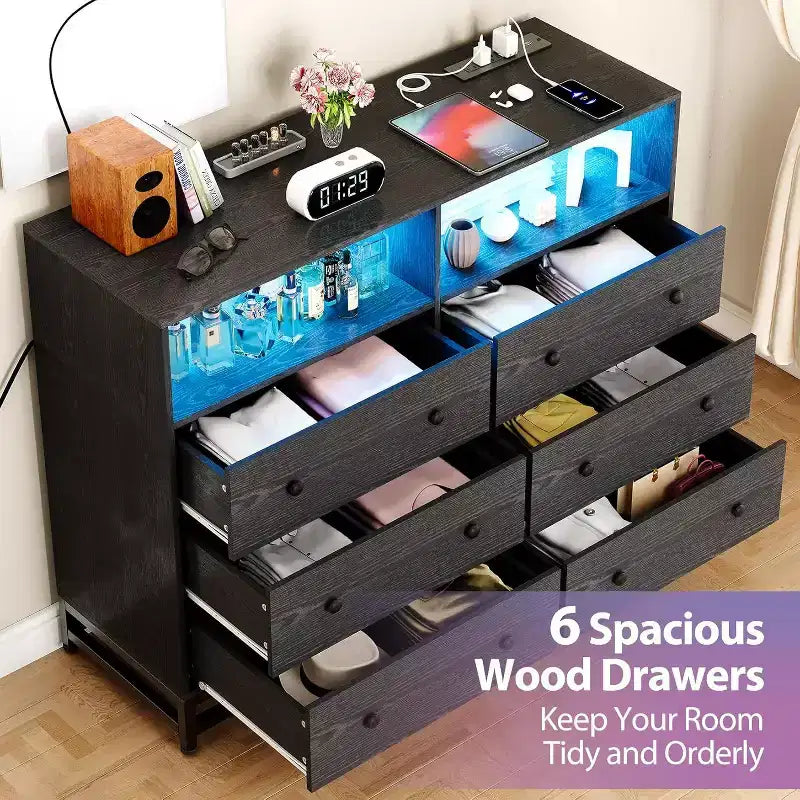 Acekool 6 Drawer Dresser with Power Outlets, Modern Chest Organizer with Storage Fence and Metal Legs, TV Stand for Bedroom, Living Room, Entryway