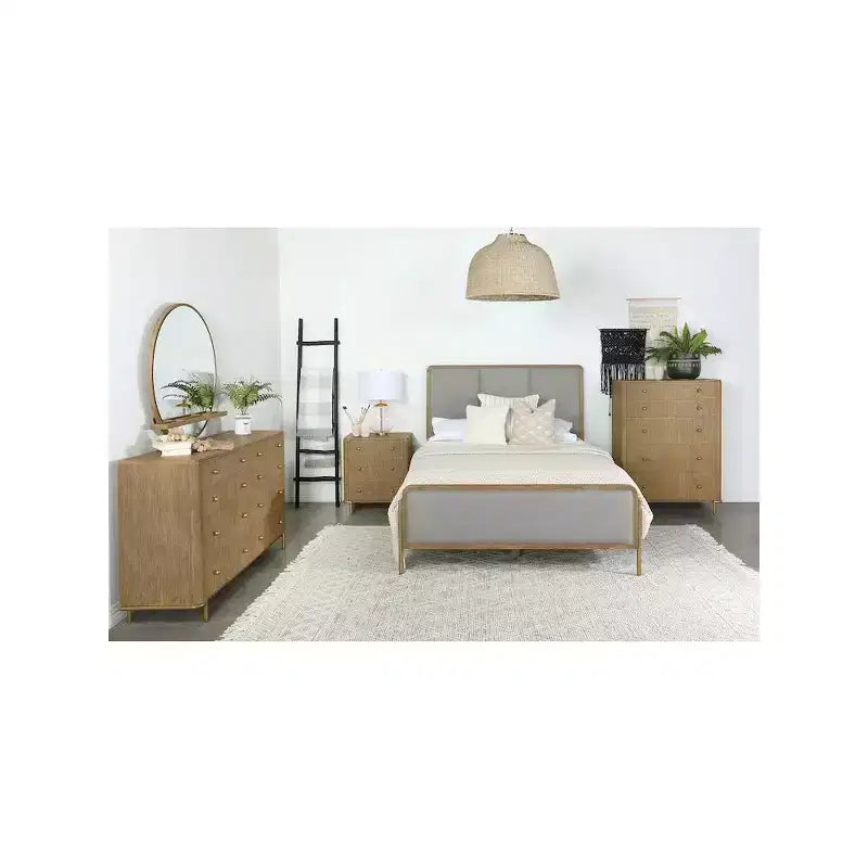Coaster,Arini 3-drawer Nightstand