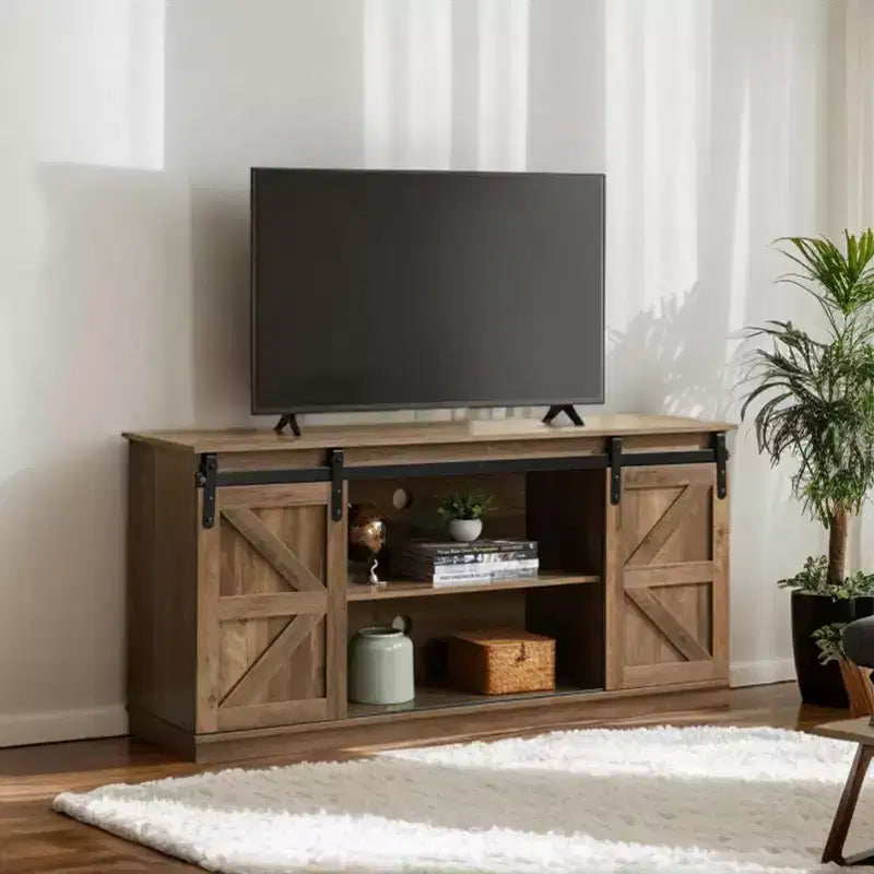 Meuble TV et centre de divertissement de style rustique de 58 po pour téléviseurs jusqu'à 65 po, avec portes coulissantes de grange et armoires de rangement
