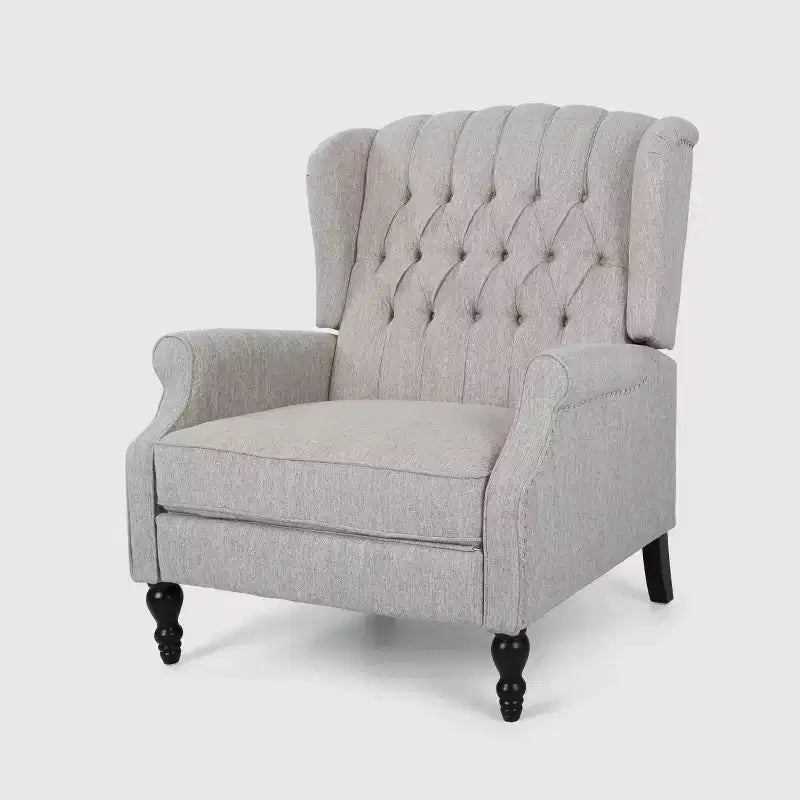 Fauteuil inclinable surdimensionné Apaloosa avec dossier à ailettes et à poussoir, gris clair – Christopher Knight Home : Touffeté, clous décoratifs, pieds en bois