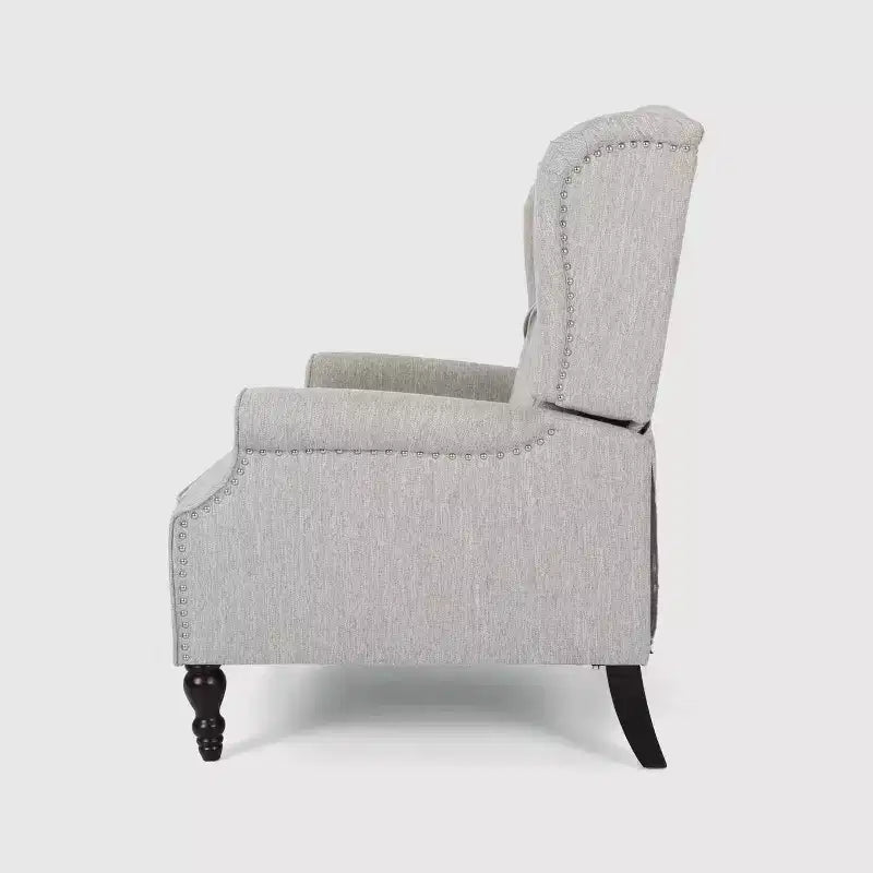 Fauteuil inclinable surdimensionné Apaloosa avec dossier à ailettes et à poussoir, gris clair – Christopher Knight Home : Touffeté, clous décoratifs, pieds en bois