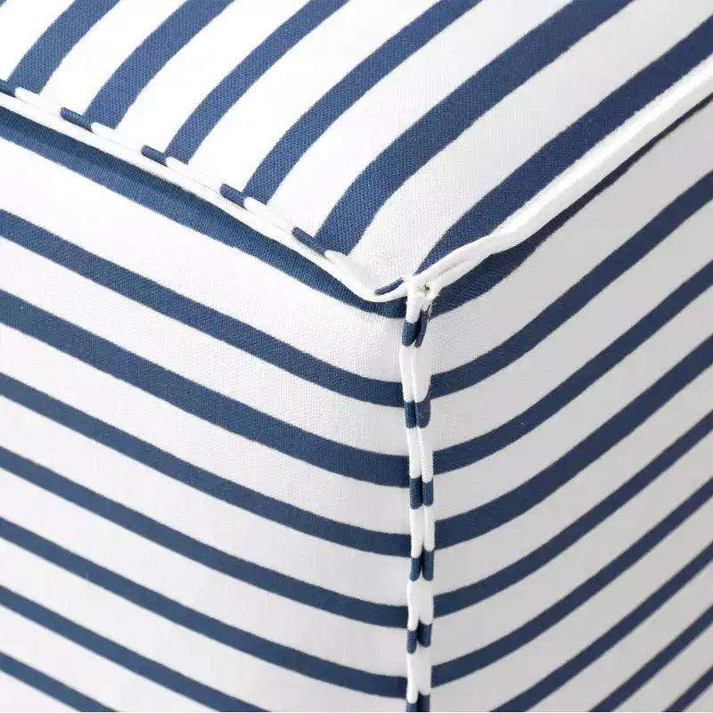 Skyline Furniture Pouf à couture française à rayures nautiques bleu marine : Repose-pieds moderne, Aucun assemblage, Cadre en bois
