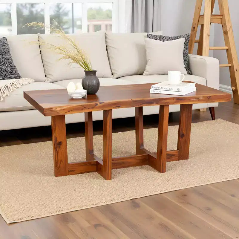 Table basse Alaterre Furniture 42" Berkshire en bois massif naturel marron avec bords bruts : Acacia, finition non toxique, piètement en forme.