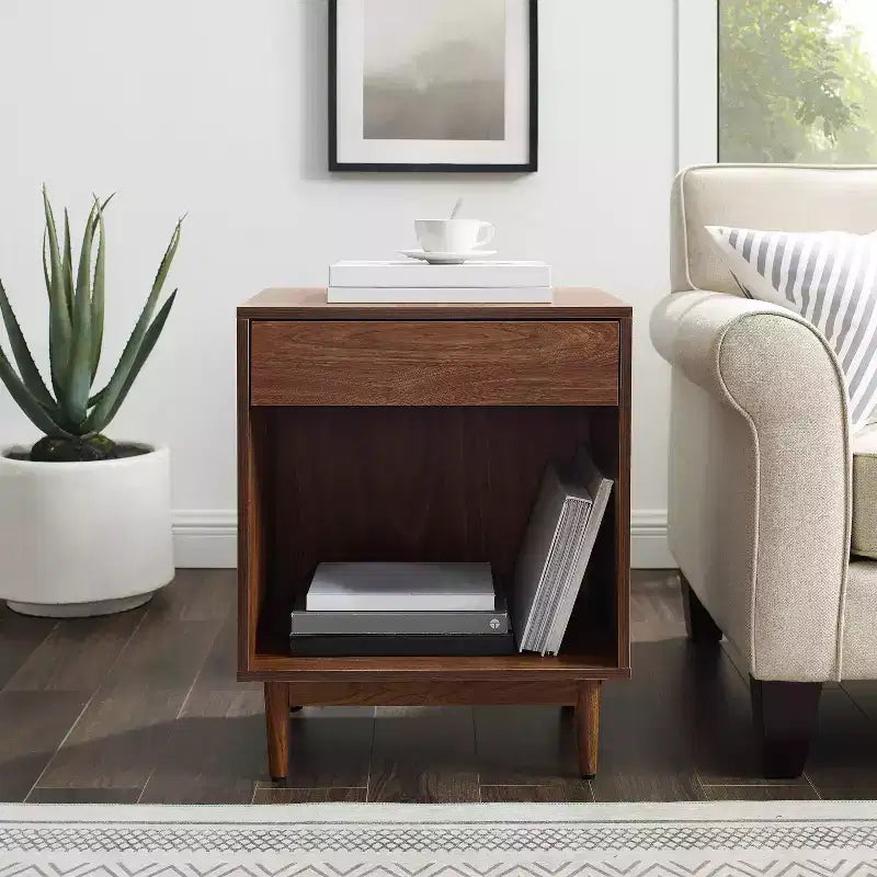Table d'appoint de rangement Liam en noyer - Crosley