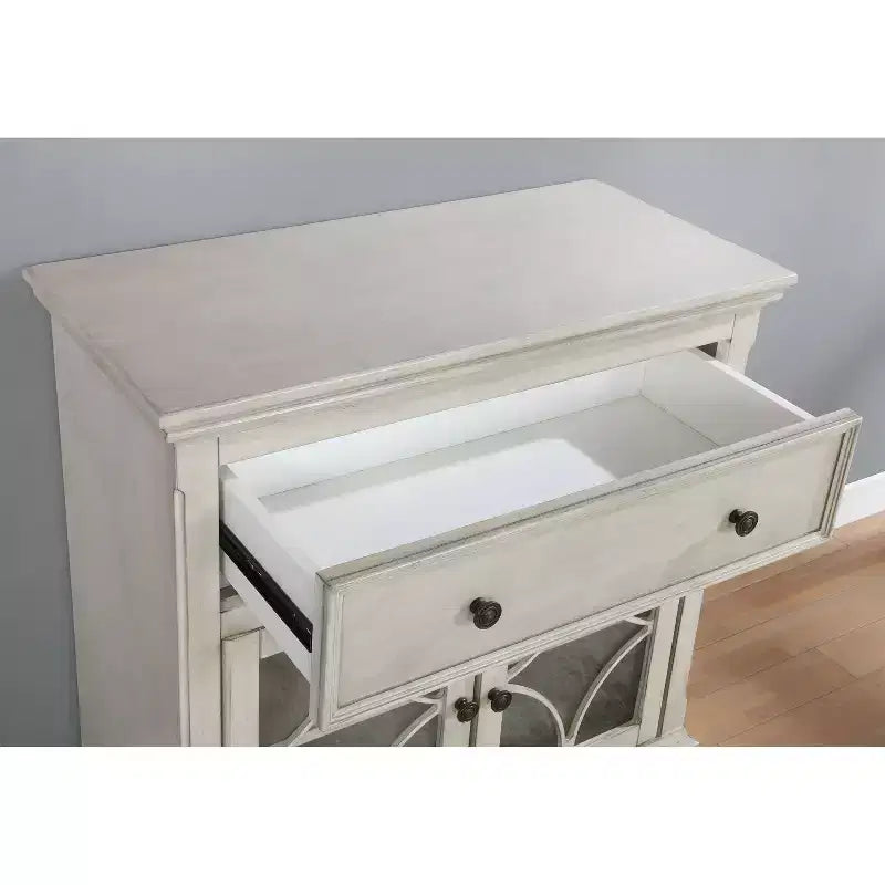 Étagère d'entrée Evadra Blanc Antique - HOMES: Inside + Out: MDF et peuplier, pieds moulurés, étagères dissimulées