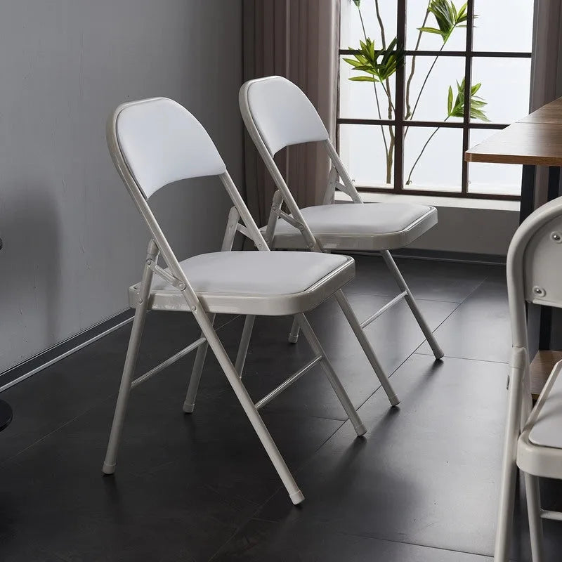 Chaises pliantes élégantes en fer et PVC pour conventions et expositions Blanches