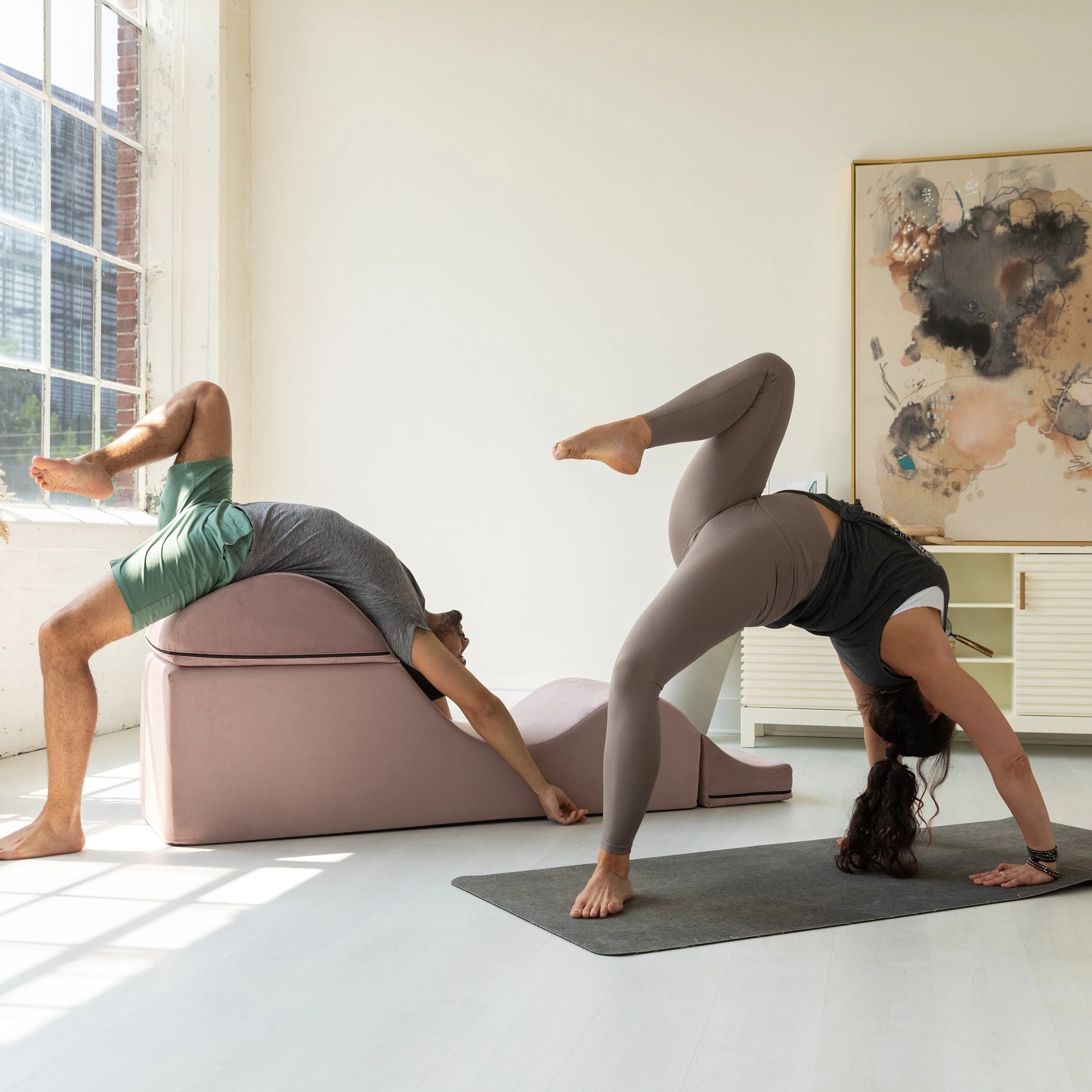 Avana Kami Convertible Chaise / Yoga & Massage - 2-In-1 Ottoman with Concealed Fold Out Yoga Lounge Chair, Microvelvet - N/A