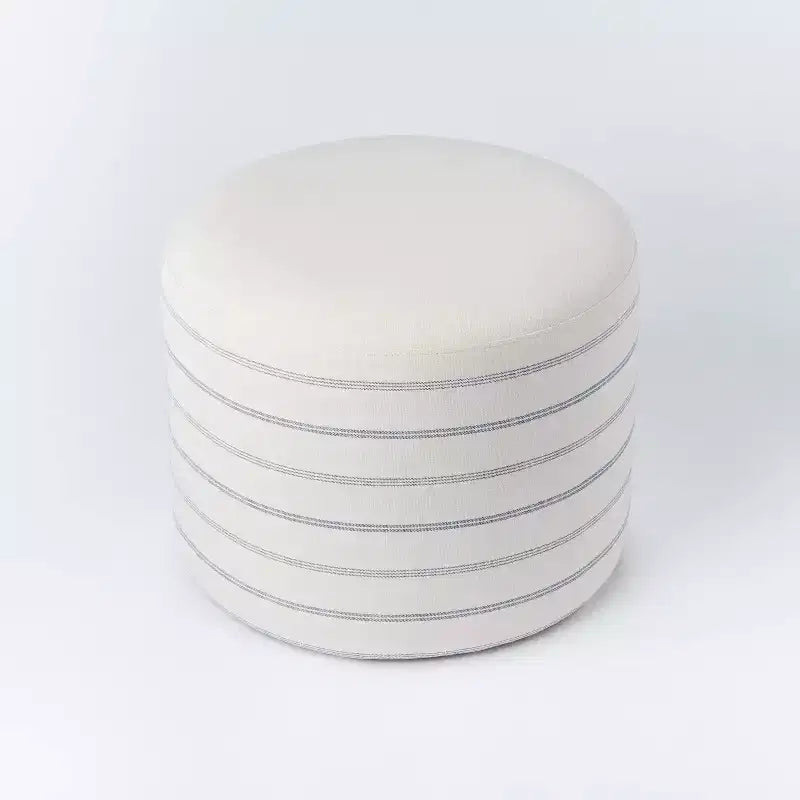 Pouf ottoman rond rembourré Lynwood - Threshold conçu avec Studio McGee