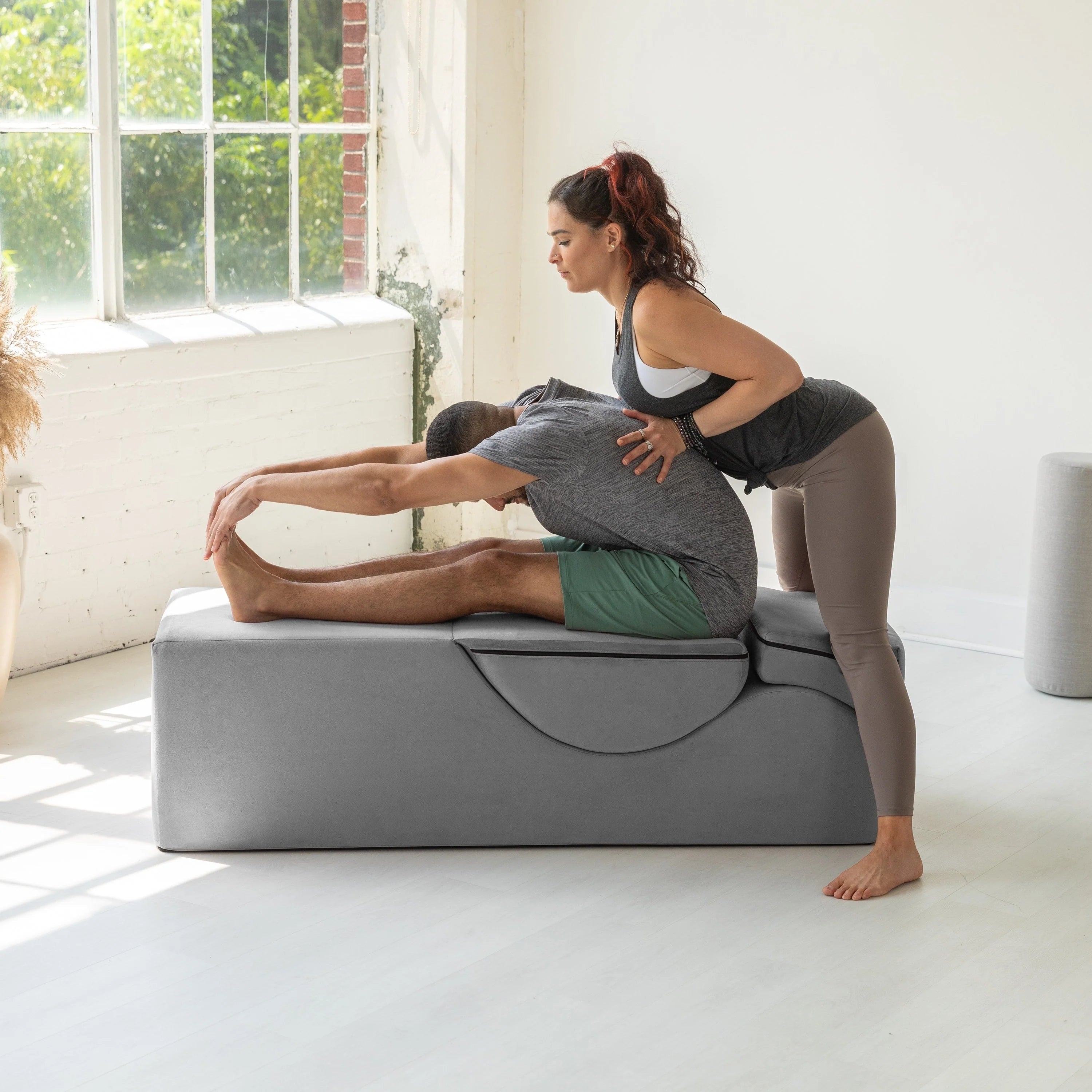 Avana Kami Convertible Chaise / Yoga & Massage - 2-In-1 Ottoman with Concealed Fold Out Yoga Lounge Chair, Microvelvet - N/A