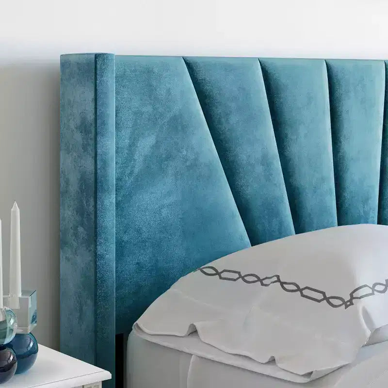Cadre de lit plateforme rembourré en velours Ariana - Eco Dream