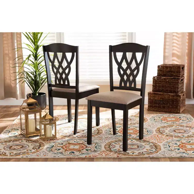 2 chaises de salle à manger Delilah en tissu et bois – Baxton Studio