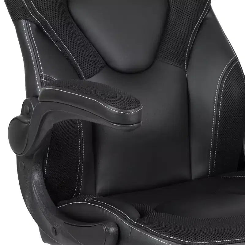 Chaise de jeu à dossier haut BlackArc en similicuir, siège pivotant réglable en hauteur et accoudoirs rembourrés relevables