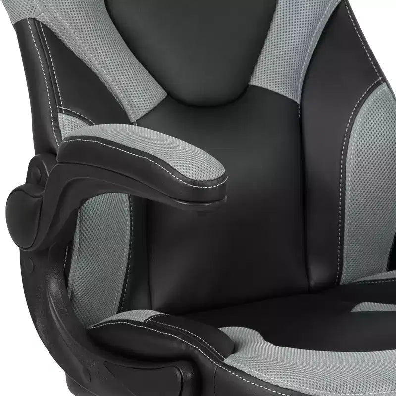 Chaise de jeu à dossier haut BlackArc en similicuir, siège pivotant réglable en hauteur et accoudoirs rembourrés relevables