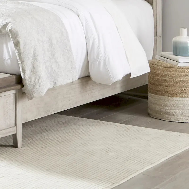 Ivy Hollow Weathered Linen King Mantle Bed