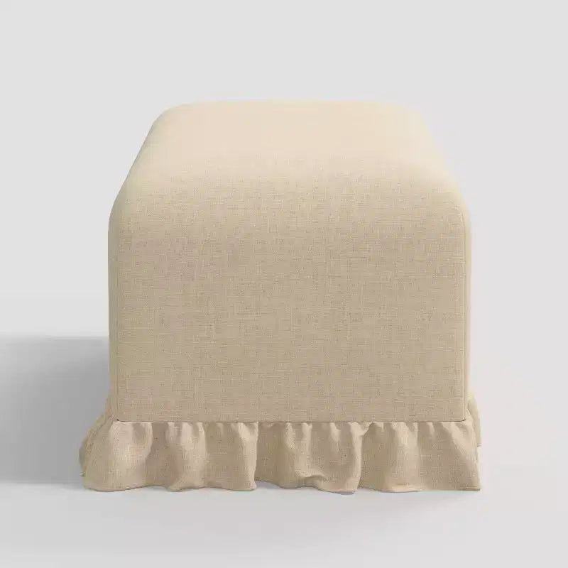 Banc de salle à manger avec housse à volants - Threshold conçu avec Studio McGee