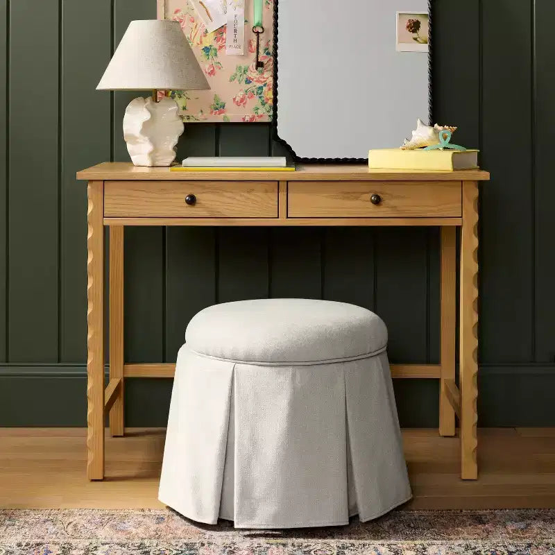 Pouf de rangement plissé en tissu haute performance - Threshold conçu avec Studio McGee